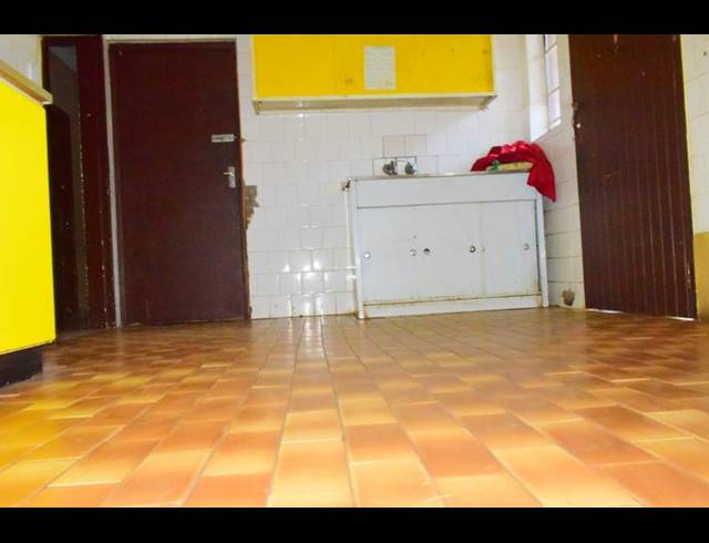 6 BEDROOM HOUSE FOR SALE IN PRIMROSE
